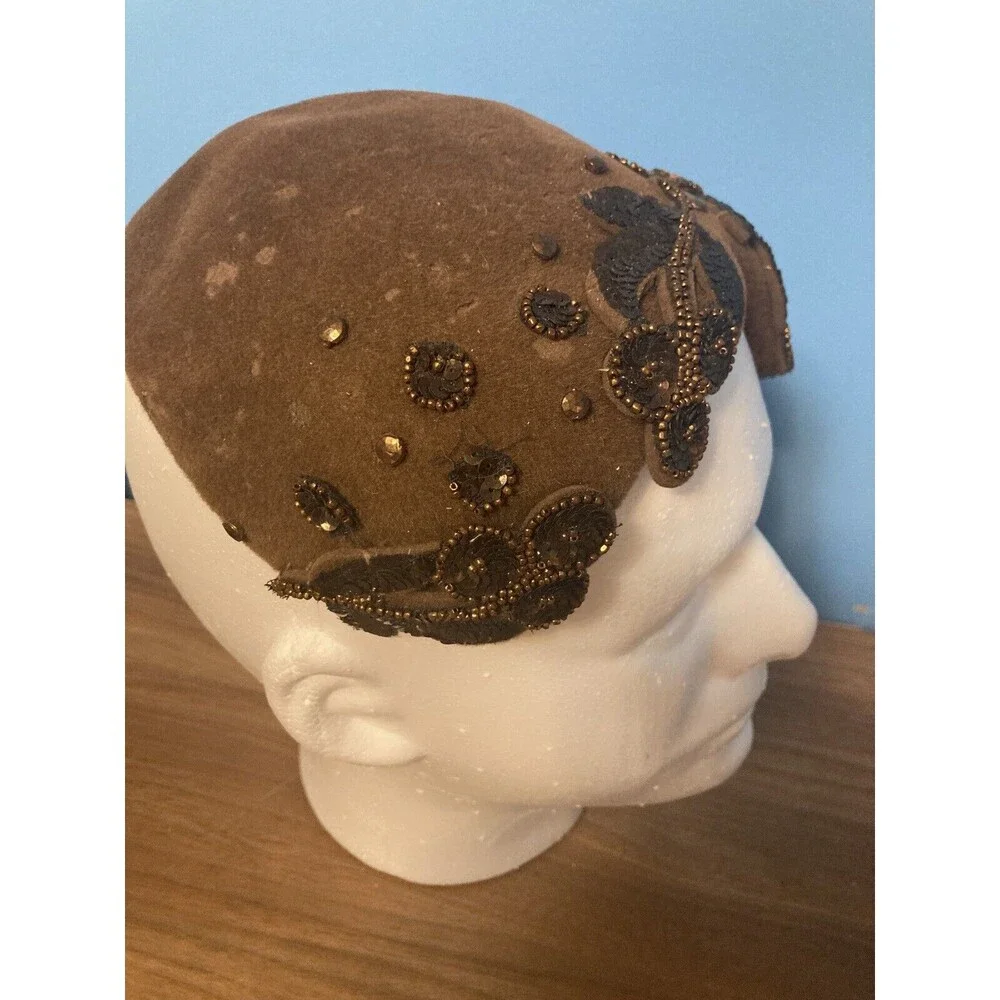 Lilyan Models Merrimac Peachbloom Brown Velour Fascinator Hat Beaded Sequins VTG